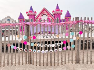 dj dance party on the beach at jenkinson's